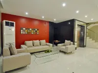 717 Cesar Place Hotel