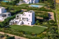 Finikas Hotel فنادق في Skhoinoussa