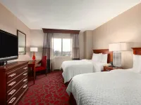 Embassy Suites by Hilton Dulles Airport - 3 estrellas