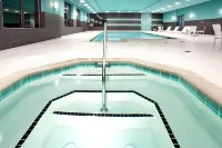 Holiday Inn Express & Suites NORFOLK AIRPORT by IHG - Hot Tub