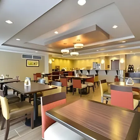 Comfort Suites