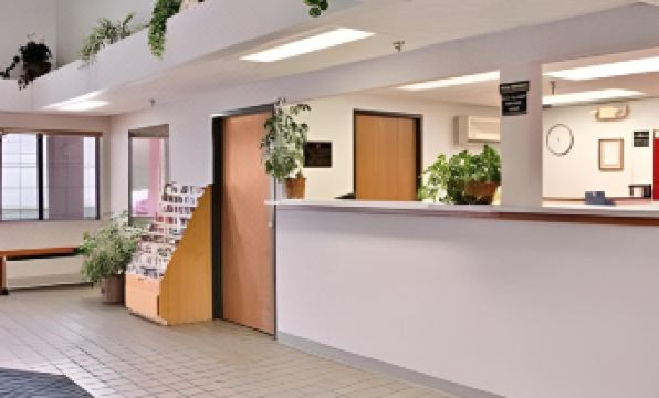 Super 8 by Wyndham Plymouth