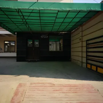 Hotel Laxen Inn Multan