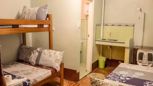 Eden Travellers Lodge