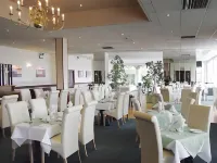 Majestic Hotel - Завтрак