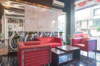 RedDoorz Premium Near Bandung Station Hotels in Andir