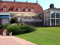Halltorps Gästgiveri, Hotels near Drottning Victorias minnessten