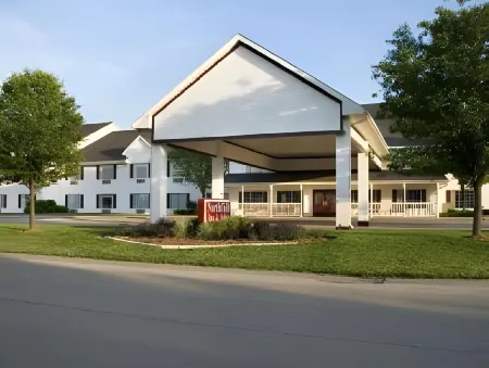 Northfield Inn Suites and Conference Center