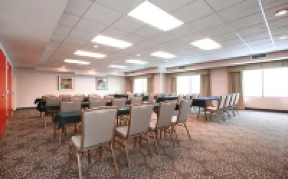 Holiday Inn Express & Suites OLATHE NORTH by IHG