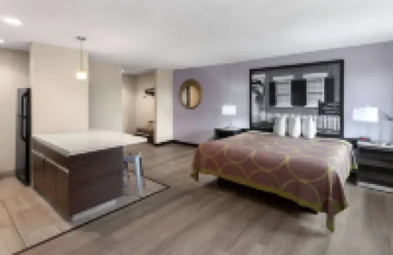 Super 8 by Wyndham Copley Akron