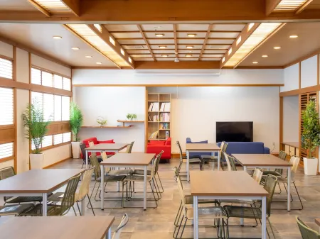 Kona Stay Bicycle Resort Отели рядом со станцией Ōhito Railway Station