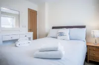 Dolphin - 2 Bedroom Apartment - Saundersfoot - parkir