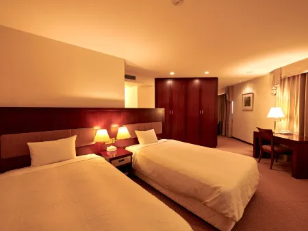 HOTEL COURTLAND Отели в г. Нагано