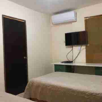 5 minutes to the theme park! Family-sized condo with game room & deck Rooms