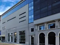 Hotel Luxe Hotel dekat Franciscan Monastery of St. Anthony - Parish of the Holy Trinity