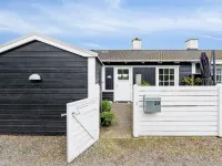 "Isbiorn" - 300m from the Sea