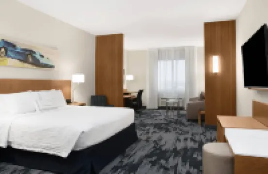 Fairfield Inn & Suites Daytona Beach Speedway/Airport 代託納海灘酒店