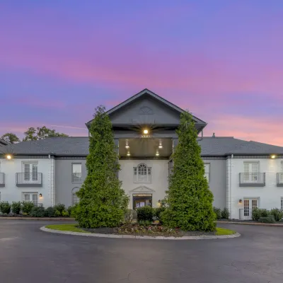 Best Western Brentwood Hotels near Historic Travellers Rest