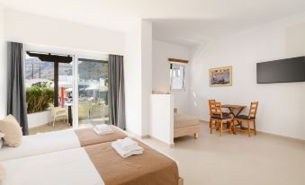 Matina Pefkos Aparthotel