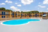 Days Inn by Wyndham Shelby