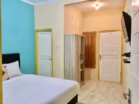 Grand Khalifah Guesthouse Hotels in Labuhan Badas