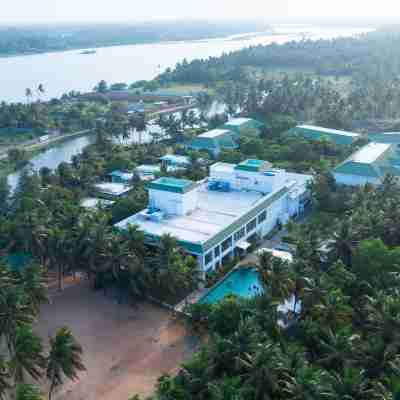 Radisson Resort Pondicherry Bay Hotel Exterior