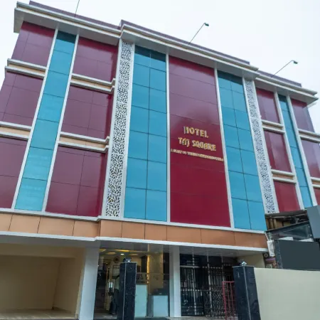 Treebo Taj Square, 10 Mins from Airport