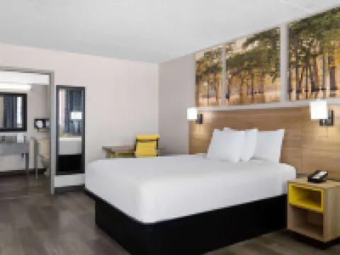 Days Inn by Wyndham Conway Hotels in Conway