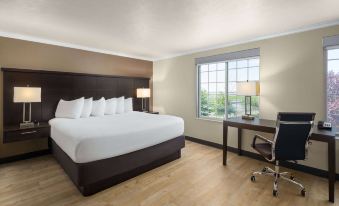 Ramada by Wyndham Moses Lake
