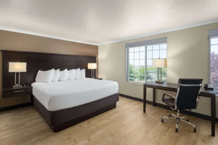 Ramada by Wyndham Moses Lake