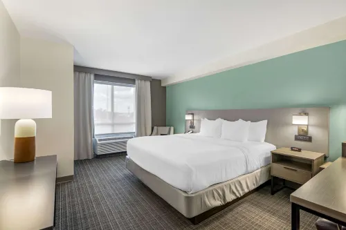 Comfort Suites
