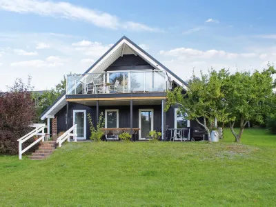 "Rawald" - 200m from the Sea Hotels near Lyngsbæk Strand