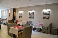 Le 135 Appart Hotel Hotels near Church of Notre Dame of Lourdes