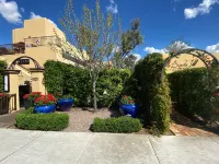 Bespoke Inn Scottsdale Hotels near On the Edge Gallery