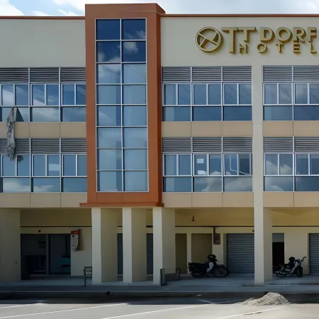 TT Dorf Hotel (Taiping) Отели рядом с достопримечательностью «Бирманский бассейн»