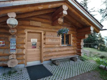 Bärgblüemli 1. OG West