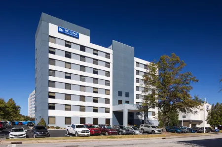 The Lodge at Duke Medical Center Отели рядом с достопримечательностью «Университет Дьюк»