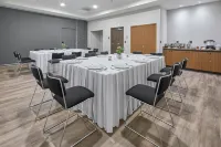 City Express Plus by Marriott Cancún Aeropuerto Riviera - breakfast
