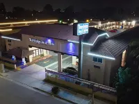 Travelodge Inn & Suites by Wyndham West Covina Các khách sạn ở Baldwin Park