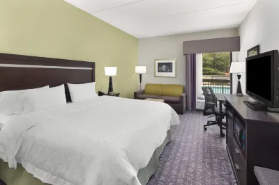 Hampton Inn Atlanta-Town Center/Kennesaw Hotels near Winkenhofer Pine Ridge Funeral Home & Memorial Park