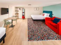 Ibis Styles Bournemouth Hotels near Bournemouth Beach