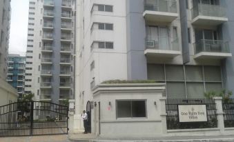 One Palm Tree Apartments