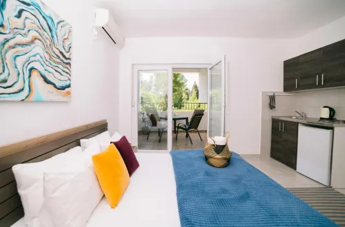 Studio with Balcony and Sea view