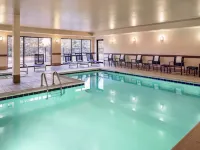 Hampton Inn Loveland Hotels in Loveland