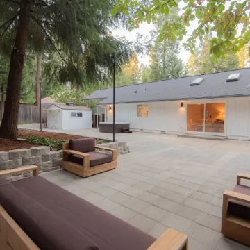 Modern Mountain Retreat - Wineries, Lakes, Nature