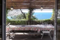 Rental in house 2 to 8 pers. 130m2, terrace 70m2 on gulf, beach 300m.