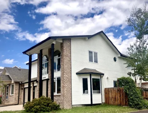Pet-Friendly Townhouse Located Near Frontier Park and the Capitol Building