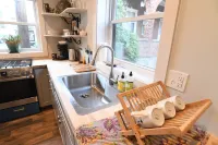 Newly renovated studio Apartment in Downtown Lexington. 5 min walk to W&L or VMI