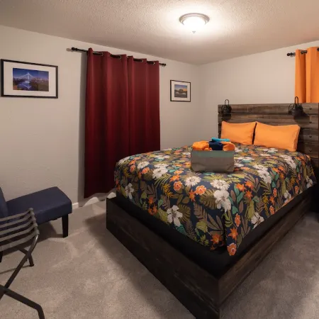 Fifa & Stadiums, Family & Pet Friendly, Smart Home, Garage & Fenced Yard