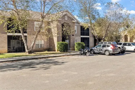 Fabulous Foley near the beach, ball fields, & OWA Отели рядом с достопримечательностью «OWA Parks & Resort»